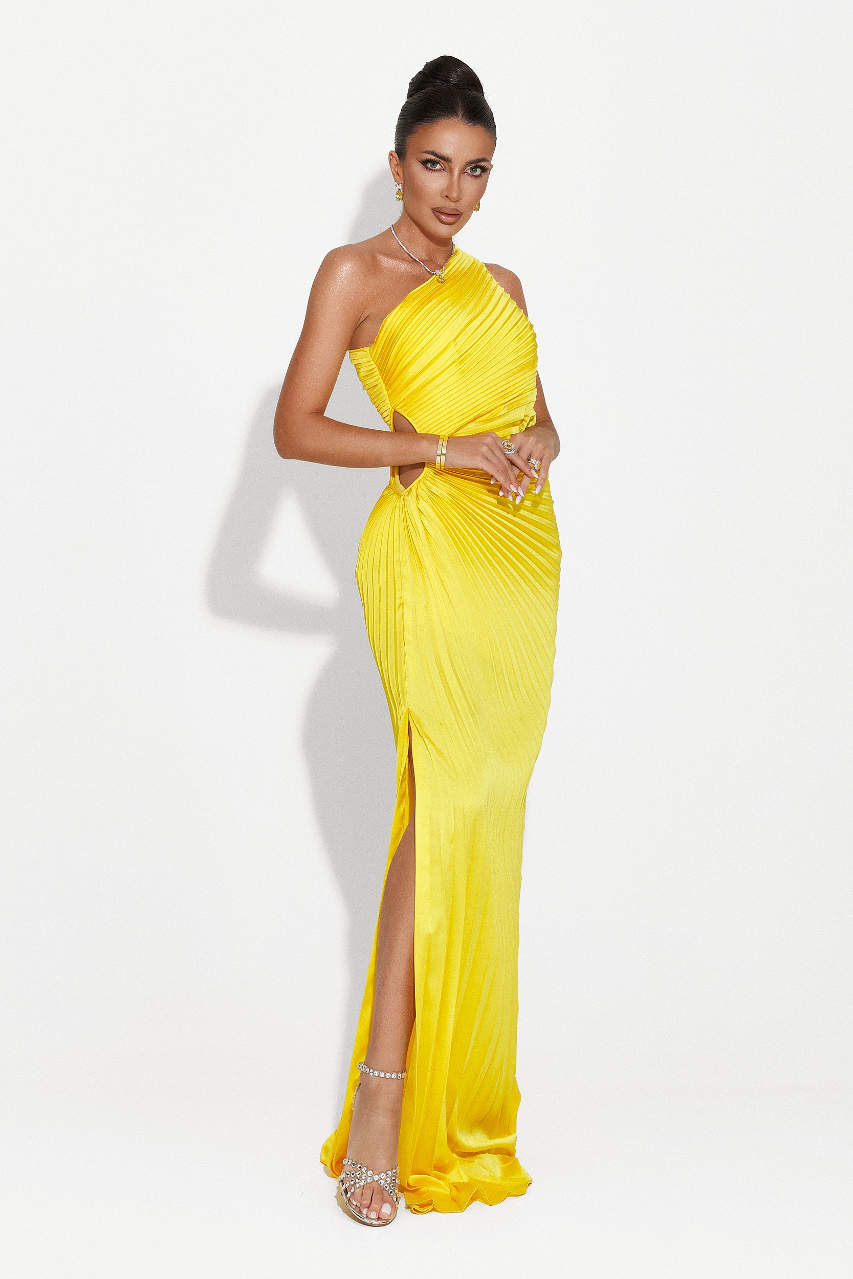 Hosszú sárga női ruha Sanjana Bogas