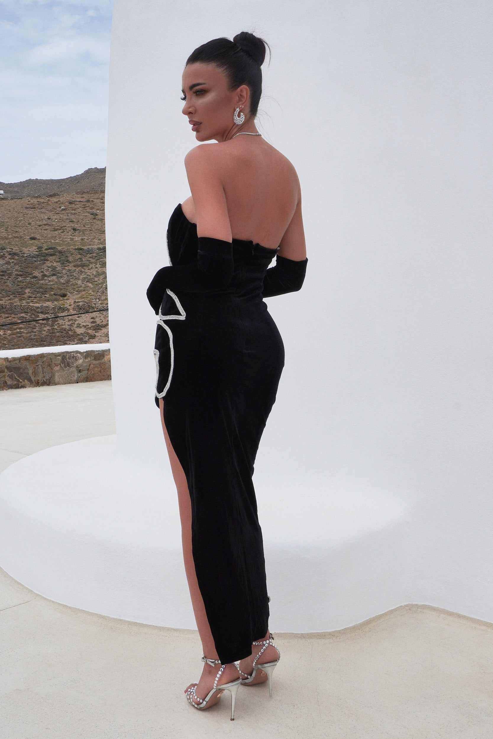 Hosszú fekete női ruha Linete Bogas