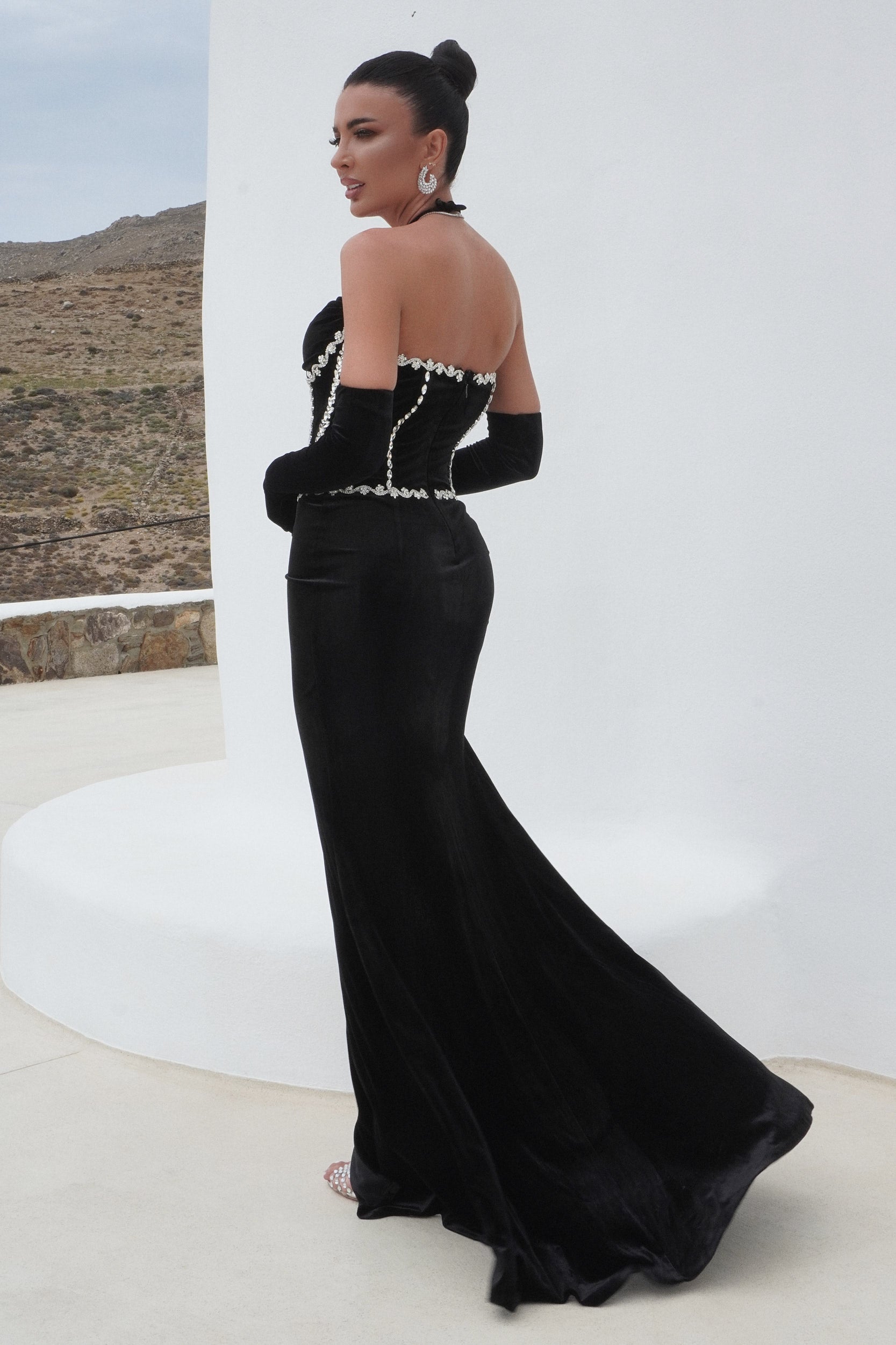 Hosszú fekete női ruha Meriola Bogas