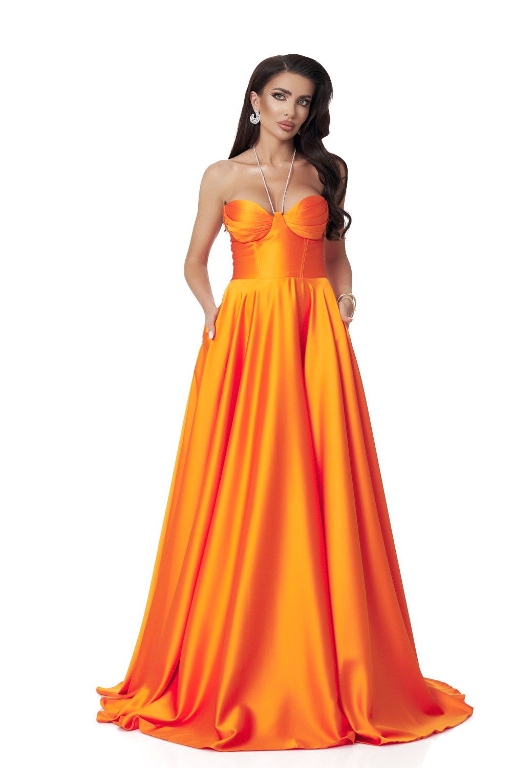 Nayeli Bogas hosszú narancssárga taft női ruha