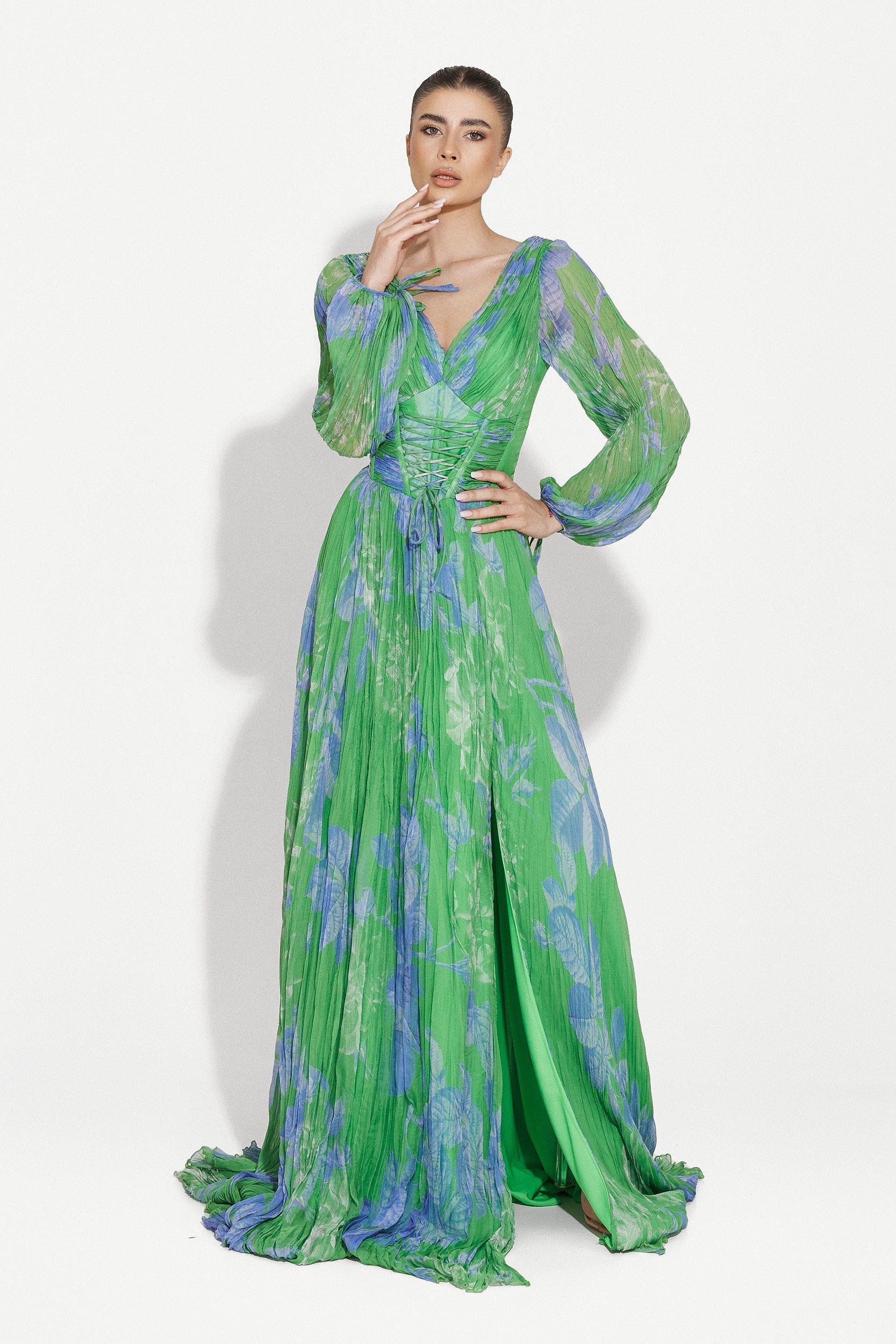 Sintia Bogas hosszú zöld női ruha